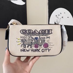 ❤️ Coach Nolita 19 With Art School Graphic